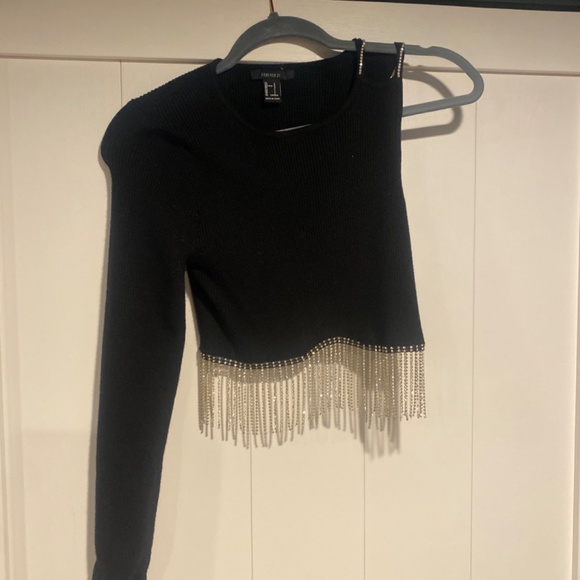 Black and sequin one sleeved shirt - Picture 3 of 4